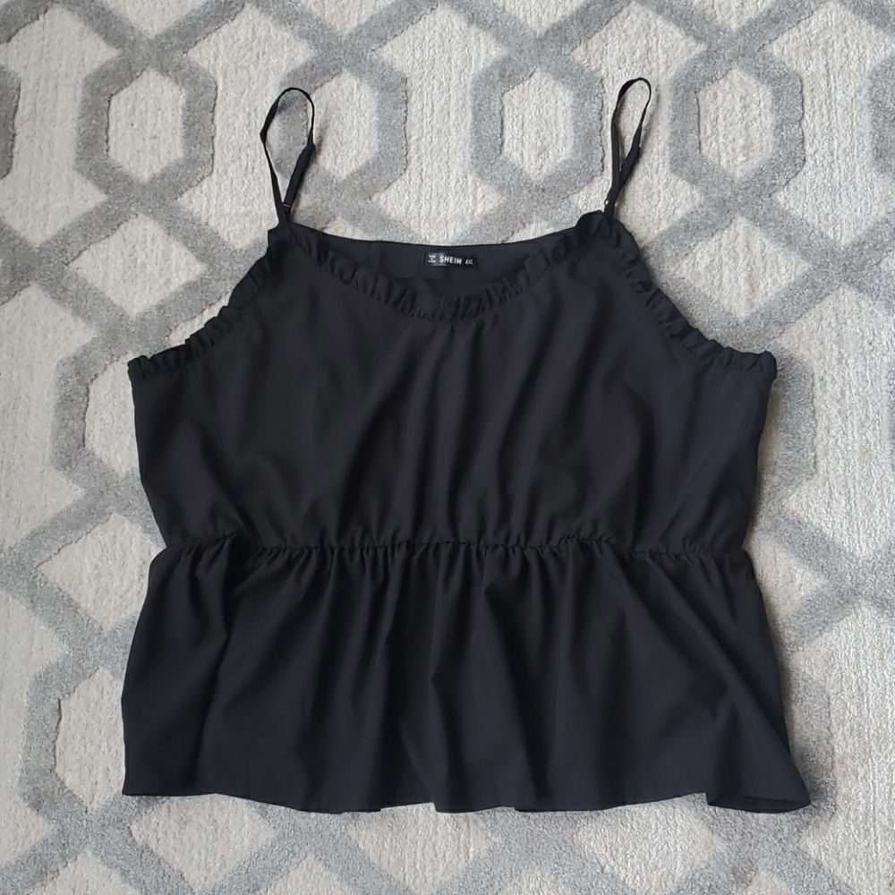 SHEIN Top - Picture 3 of 9